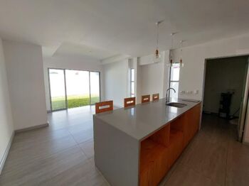 Se vende casa con amplio patio en los Arcos Belen 26-619 en La Asunción, Belén, Heredia — $165,000 - Foto 4 de 18