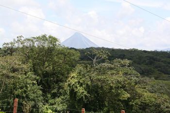 BELLA FINCA LECHERA EN ARENAL in Arenal, Tilarán, Guanacaste — $9,600,000 - Photo 2 of 14