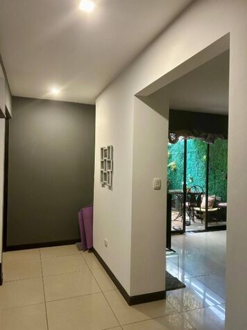SE VENDE BELLA PROPIEDAD Y CASA EN BRASIL DE SANTA ANA.  in Brasil, Santa Ana, San José — ₡ 120 000 000