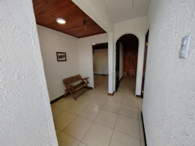 Alquiler de Espacios Comerciales en Oriental-Cartago.  in Oriental, Cartago — $328 - Photo 3 of 14