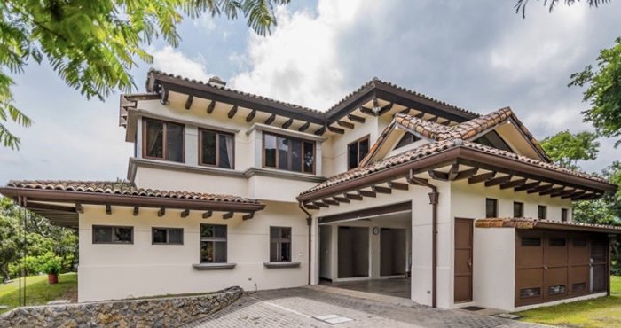 SE VENDE CASA DE LUJO  EN SANTA ANA in Brasil, Santa Ana, San José — $1,300,000