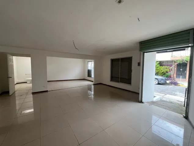 Local comercial en Barrio Escalante en Catedral, San José — $1,800