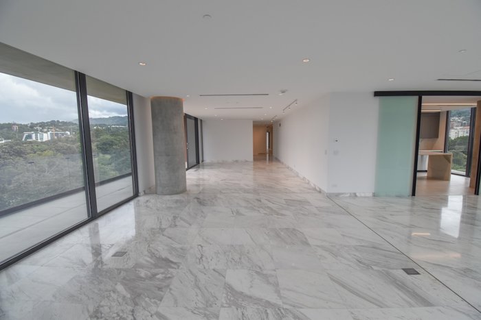 Exclusivo Apartamento de 4 Habitaciones en Avenida Escazú in San Rafael, Escazú, San José — $2,700,000 - Photo 3 of 50