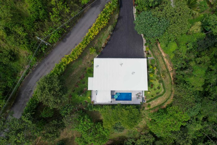 Joya moderna en el entorno natural de Hacienda Atenas en Atenas, Alajuela — $575,000 - Foto 2 de 35