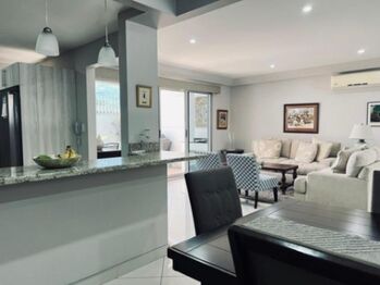 Elegante casa en Condominio, ubicada en San Rafael de Escazú, es una residencia de 2 plantas  in San Rafael, Escazú, San José — $320,000 - Photo 4 of 16