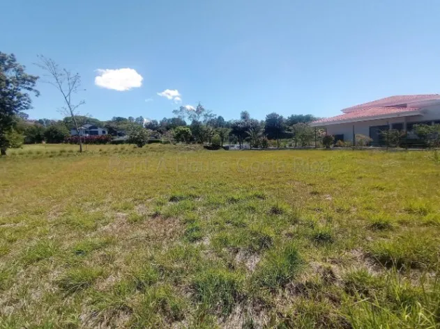 Venta lote plano 1299 m² en condominio premium con golf #26-1858 GS en Guácima, Alajuela — $277,800 - Foto 3 de 5