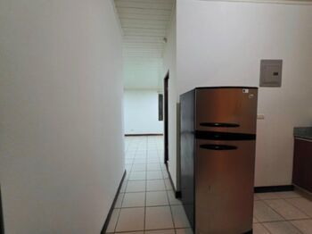 Venta de Apartamento en San Rafael-Montes de Oca, San José.  in San Rafael, Montes De Oca, San José — 45 600 000 ₡ - Photo 5 of 11