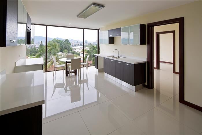 VENTA DE APARTAMENTO, ESCAZU, SAN RAFAEL, CONDOMINIO ALTOS DE MARBELLA en San Rafael, Escazú, San José — $495,000
