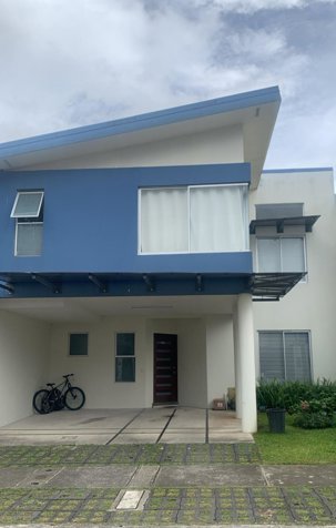 VENTA CASA $300,000 EN CONDOMINIO BARLOVENTO GRANADILLA VHP-CV298 en Granadilla, Curridabat, San José — $300,000 - Foto 1 de 13