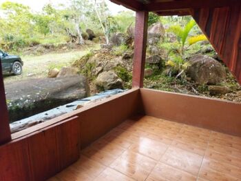 Cabina rustica con clima fresca y vista en MonteVerde, Volcan, Buenos Aires. en Volcán, Buenos Aires, Puntarenas — $125,000 - Foto 5 de 14