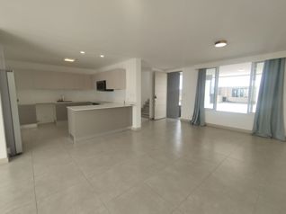 Se Vende / Alquila Casa Condominio 310 Guachipelín, Cod GU 1491 in San Rafael, Escazú, San José — $390,000 - Photo 3 of 60