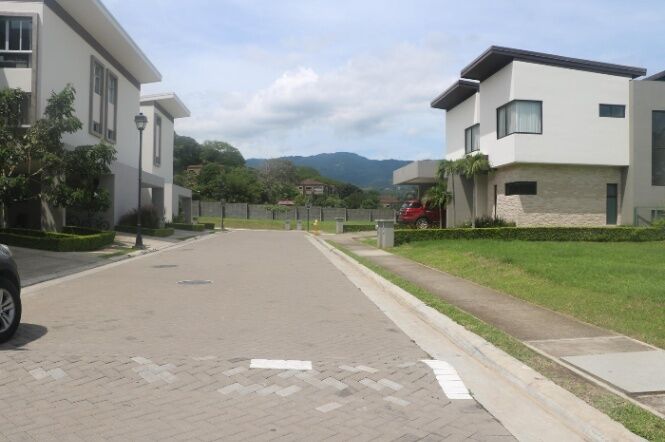 Venta de Casa en Pozos de Santa Ana. RAH 26-479 in Pozos, Santa Ana, San José — $475,000