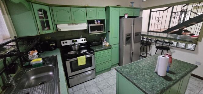 Venta de Casa + APTO en Desamparados, San José. RAH 25-1864 en San Rafael Abajo, Desamparados, San José — $165,000