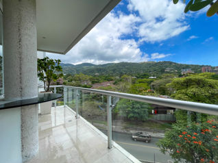 Apartamento en Torres del Country en Escazú, San José — $415,000 - Foto 5 de 12
