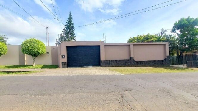 Venta de Casa en San Rafael de Heredia. RAH 25-1199 in San Rafael, Heredia — $450,000