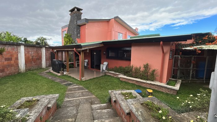 Casa con Uso de Suelo Mixto en Granadilla in Granadilla, Curridabat, San José — $819,000 - Photo 2 of 36