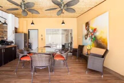 VENTA CASA CON PISCINA PRIVADA ⭐ SuperAnfitrión Airbnb | Venta RÁPIDA Playa Bejuco en Parrita, Puntarenas — $245,000