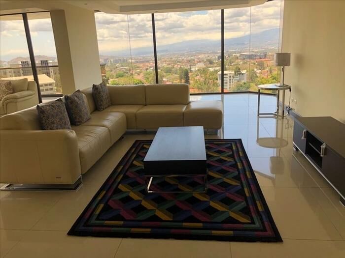 VENTA DE PENTHOUSE, ESCAZÚ, SAN RAFAEL, CONDOMINIO ALTOS DE MARBELLA en Escazú, San José — $525,000