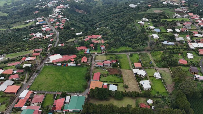 A la venta lote comercial o residencial | San Isidro, Grecia | 575 m² in San Isidro, Grecia, Alajuela — ₡ 44 000 000 - Photo 3 of 7