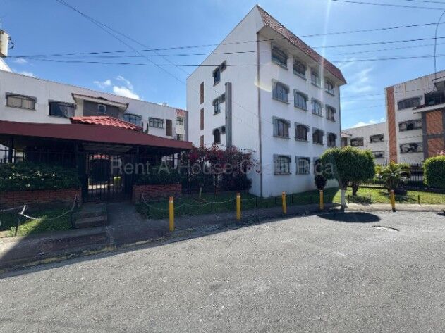 Venta de Oportunidad Tibas 26-1624 en Cinco Esquinas, Tibás, San José — $84,000