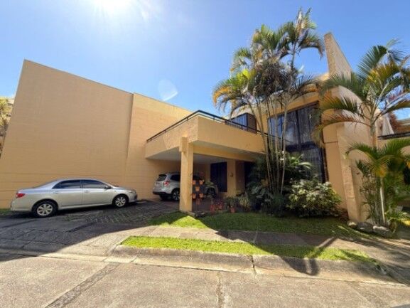 Venta de Casa en Sánchez-Curridabat. RAH 26-1154 en Sánchez, Curridabat, San José — $430,000