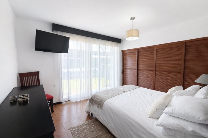 APARTAMENTO AMUEBLADO EN ALQUILER CERCA DE UCIMED (MJ) en Mata Redonda, San José — $1,700 - Foto 3 de 8