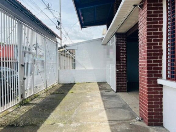 MLS-25-1850 LS VENTA BODEGA GUADALUPE GOICOECHEA in Guadalupe, Goicoechea, San José — $255,000