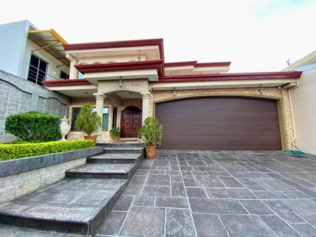 Venta de Casa en La Unión, Cartago. RAH 25-8 en Tres Ríos, La Unión, Cartago — $625,000