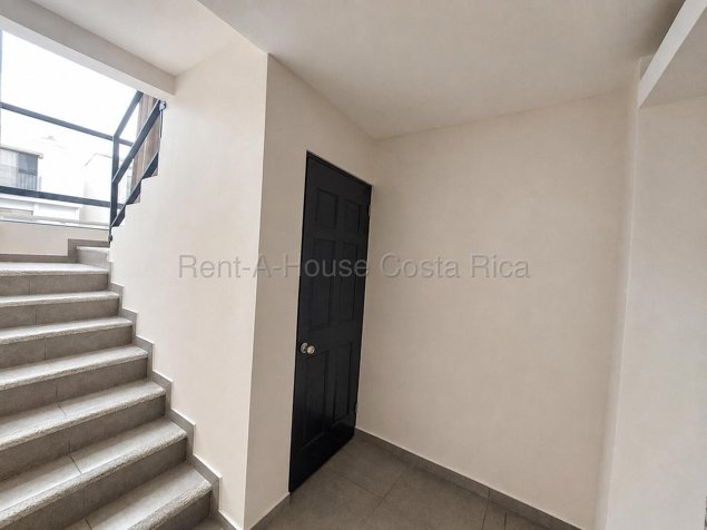 Hermosa casa en venta San francisco de Heredia in San Francisco, Heredia — $240,000