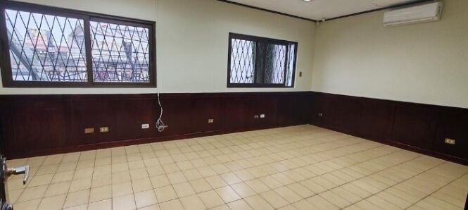 MLS-25-1608 LS ALQUILER OFICINA SAN PEDRO SAN JOSE  in San Pedro, Montes De Oca, San José — $900