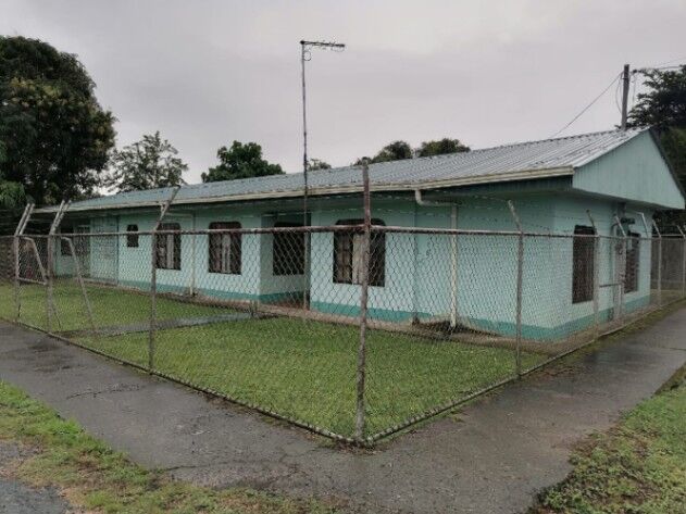 Espaciosa propiedad ideal para institución de salud o bien casa propia en Rita, Pococí, Limón — ₡ 55 000 000