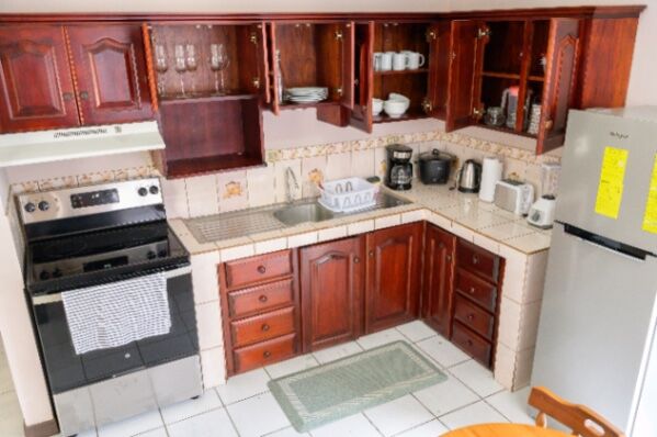 Hermosa Casa en Venta en San Juan, Poás, Alajuela — $210,000