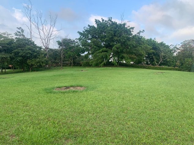 Se Vende Lote Condominal en Condominio Los Manzanos Los Reyes en Santa Ana, San José — $350,000 - Foto 2 de 7