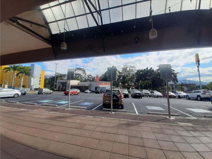ALQUILER DE LOCAL, HEREDIA, CARIARI CORPORATE CENTER in Heredia — $2,465