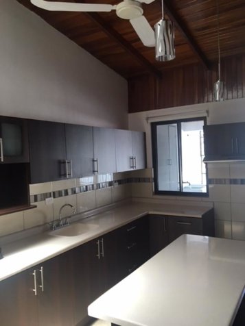 CASA EN PUNTARENAS CENTRO en Puntarenas — ₡ 102 000 000