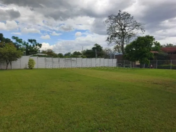 MLS-26-1976 LS VENTA LOTE SANTA ANA SAN JOSE CONTACTENOS AL # 86127562 en Santa Ana, San José — $340,000 - Foto 3 de 9