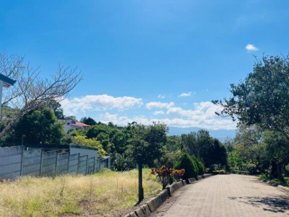 SE VENDE LOTE EN SAN RAFAEL DE HEREDIA in San Josecito, San Rafael, Heredia — ₡ 50 000 000
