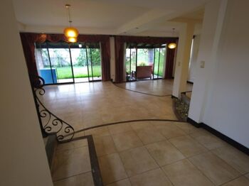 Amplia y Cómoda Casa en Venta en Goicoechea, San José. en Mata de Plátano, Goicoechea, San José — $460,000 - Foto 4 de 20
