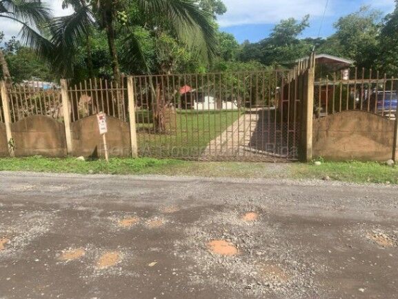 MLS-26-2223 KQ VENTA CASA PARRITA PUNTARENAS CONTACTENOS AL # 88987222 en Parrita, Puntarenas — ₡ 150 000 000
