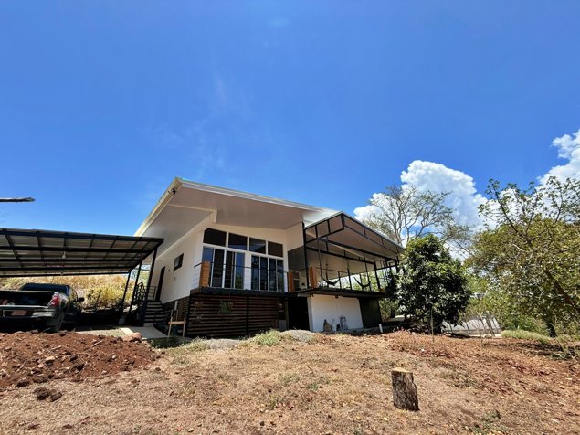 Venta de finca con casa moderna y árboles frutales, Tárcoles. (MV) in Tárcoles, Garabito, Puntarenas — $370,000