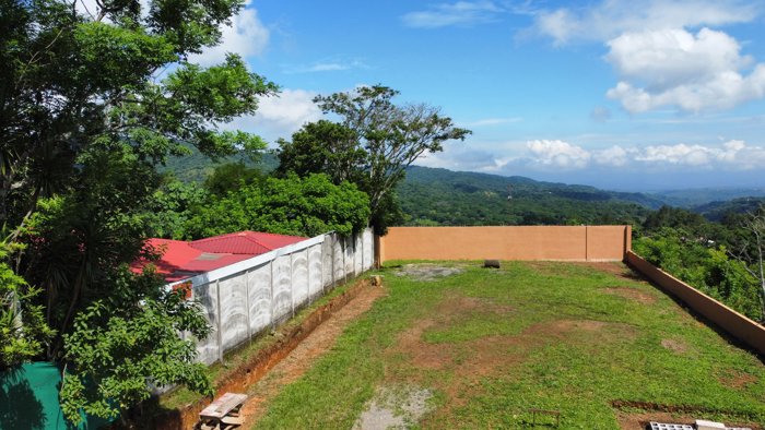 VENTA DE TERRENO EN CUIDAD COLÓN, VISTAS ESPECTACULARES. in Colón, Mora, San José — $217,000 - Photo 2 of 10