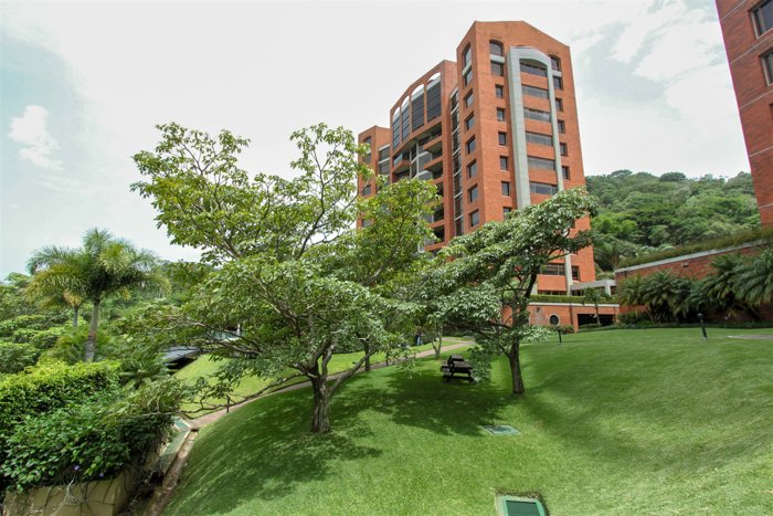 Apartamento de lujo en alquiler, condominio Monteplata. en Escazú, San José — $4,800 - Foto 3 de 36