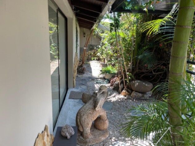 Venta de encantadora Casa en Escazú / Mls. 25-41 OFC JB en San Rafael, Escazú, San José — $280,000