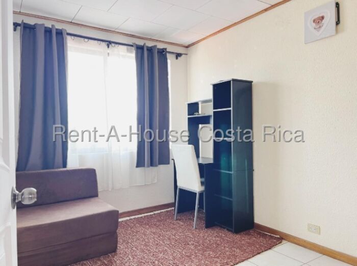 Casa en residencial seguro en Heredia con patio y oficina #26-1473 GS in Ulloa, Heredia — $173,913 - Photo 2 of 9