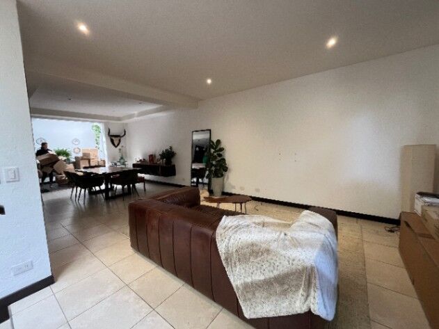 Descubrí el equilibrio perfecto entre elegancia, privacidad y ubicación en San Rafael de Escazú in San Rafael, Escazú, San José — $245,000
