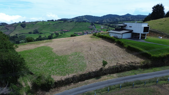 Se vende Lote Palmira Zarcero 1,082m2 en Palmira, Zarcero, Alajuela — ₡ 60 000 000