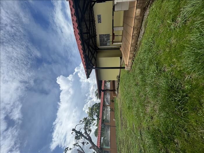 Esparza Hermosa Casa en San Juan Grande, Esparza, Puntarenas — ₡ 85 000 000