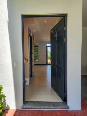 🏡 VENTA DE REMATE BANCARIO DE CASA EN HEREDIA en Ulloa, Heredia — $210,000 - Foto 2 de 29