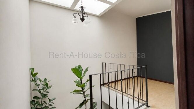 Se vende apartamento en San Rafael Montes de Oca 27-181 en San Rafael, Montes De Oca, San José — ₡ 49 000 000
