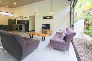 SE VENDE CASA AMUEBLADA CON PISCINA EN ZONA EXCLUSIVA DE UVITA en Bahía Ballena, Osa, Puntarenas — $390,000 - Foto 5 de 24